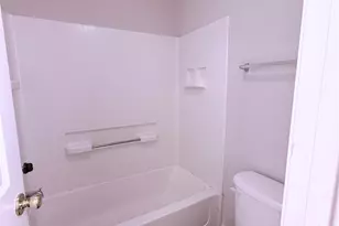 9119 Exbury Ct, Charlotte, NC 28269 - Photo 7