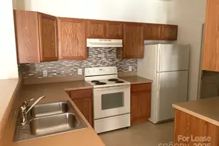 10648 Hill Point Ct, Charlotte, NC 28262 - Photo 3