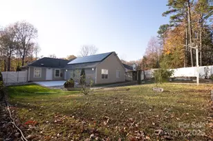 7407 Heronwood Ln, Charlotte, NC 28227 - Photo 41