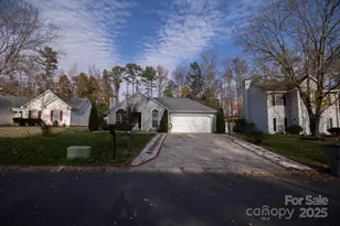 7407 Heronwood Ln, Charlotte, NC 28227 - Photo 3