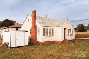 121 Martin St, Ellenboro, NC 28040 - Photo 9