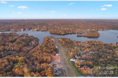 8304 Aeromarine Boulevard, Catawba, NC 28609 - Photo 45