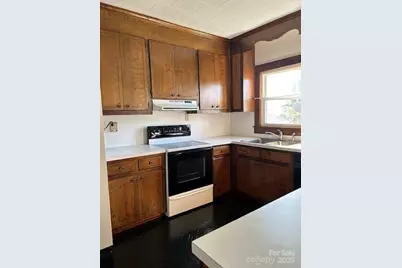 828 N Piedmont Avenue, Kings Mountain, NC 28086 - Photo 5