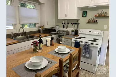 25 Sweet Clover Lane, Hendersonville, NC 28739 - Photo 9