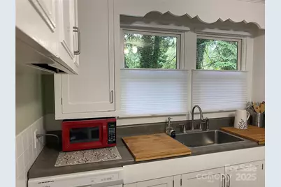 25 Sweet Clover Lane, Hendersonville, NC 28739 - Photo 11