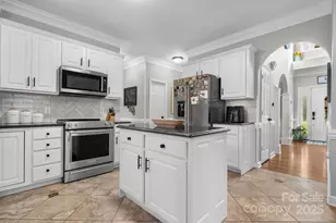 5665 Crown Terrace, Hickory, NC 28601 - Photo 17