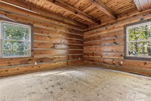 6130 Howard Gap Rd, Saluda, NC 28773 - Photo 15