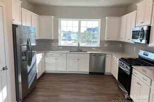 17212 Snug Harbor Dr, Charlotte, NC 28278 - Photo 3