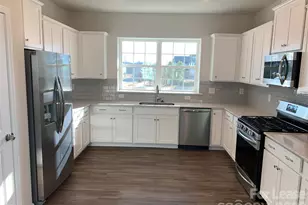 17212 Snug Harbor Dr, Charlotte, NC 28278 - Photo 5