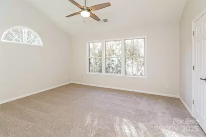 6001 Elm Cove Lane, Charlotte, NC 28269 - Photo 9