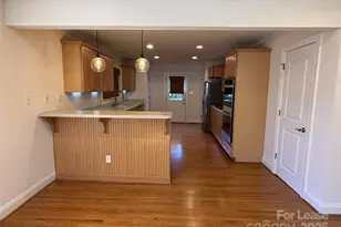 350 Melbourne Ct, Charlotte, NC 28209 - Photo 5