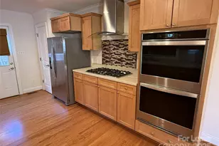 350 Melbourne Ct, Charlotte, NC 28209 - Photo 11