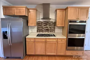 350 Melbourne Ct, Charlotte, NC 28209 - Photo 7