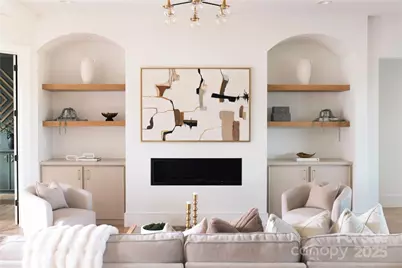 4041 Hiddenbrook Drive, Charlotte, NC 28205 - Photo 3