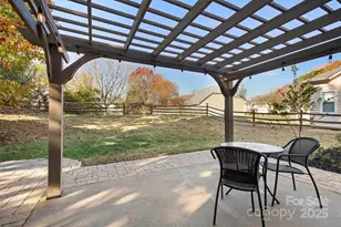 20332 Colony Point Ln, Cornelius, NC 28031 - Photo 3