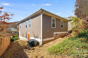 11 Byrdcliffe Ln, Asheville, NC 28805 - Photo 27