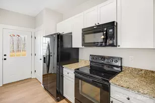 11 Byrdcliffe Ln, Asheville, NC 28805 - Photo 15