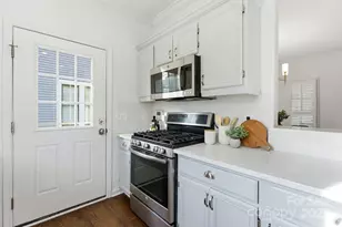 618 Olmsted Park Pl, Charlotte, NC 28203 - Photo 17