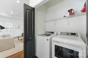 618 Olmsted Park Pl, Charlotte, NC 28203 - Photo 19