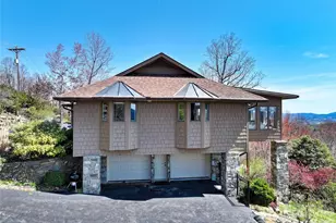 300 Roberts Dr, Hendersonville, NC 28739 - Photo 41