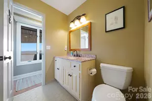 300 Roberts Dr, Hendersonville, NC 28739 - Photo 31