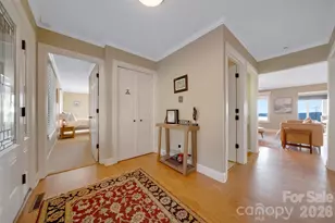 300 Roberts Dr, Hendersonville, NC 28739 - Photo 3