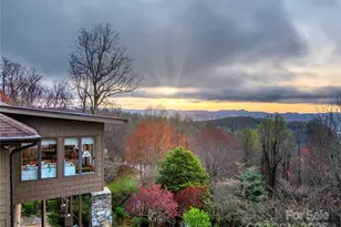 300 Roberts Dr, Hendersonville, NC 28739 - Photo 45