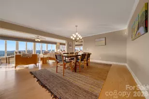 300 Roberts Dr, Hendersonville, NC 28739 - Photo 5