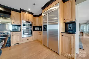 300 Roberts Dr, Hendersonville, NC 28739 - Photo 19