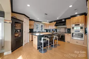 300 Roberts Dr, Hendersonville, NC 28739 - Photo 15