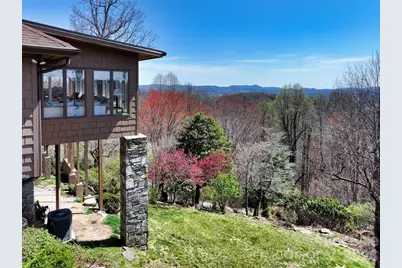 300 Roberts Drive, Hendersonville, NC 28739 - Photo 43