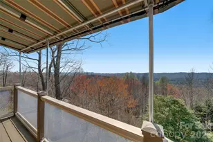 300 Roberts Dr, Hendersonville, NC 28739 - Photo 11
