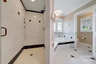 300 Roberts Dr, Hendersonville, NC 28739 - Photo 27