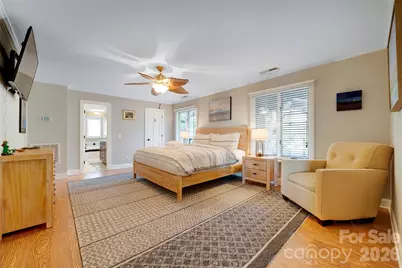 300 Roberts Drive, Hendersonville, NC 28739 - Photo 23