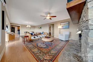 300 Roberts Dr, Hendersonville, NC 28739 - Photo 21