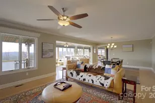 300 Roberts Dr, Hendersonville, NC 28739 - Photo 9