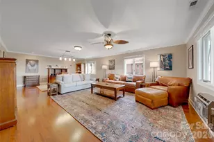 300 Roberts Dr, Hendersonville, NC 28739 - Photo 37