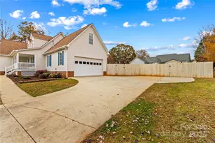 1050 Wentwood Ln, Salisbury, NC 28147 - Photo 7