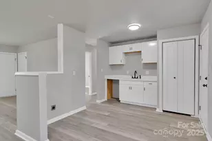 2545 Abelwood Rd, Charlotte, NC 28216 - Photo 7