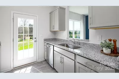 131 Court House Avenue, York, SC 29745 - Photo 5