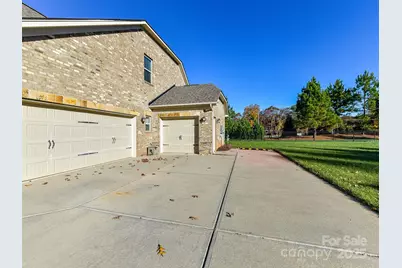 401 Hollyhock Drive, Matthews, NC 28104 - Photo 39