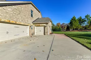 401 Hollyhock Dr, Matthews, NC 28104 - Photo 39