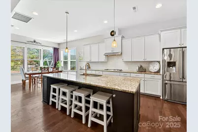 401 Hollyhock Drive, Matthews, NC 28104 - Photo 5