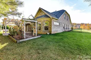 401 Hollyhock Dr, Matthews, NC 28104 - Photo 37