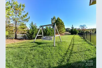 401 Hollyhock Drive, Matthews, NC 28104 - Photo 31