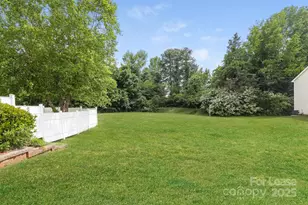 7419 Mary Jo Helms Dr, Charlotte, NC 28215 - Photo 15