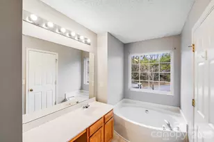 3260 Barons Court Rd, Charlotte, NC 28213 - Photo 21