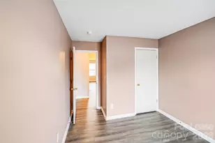 3260 Barons Court Rd, Charlotte, NC 28213 - Photo 17