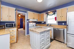 1115 Bee Tree Rd, Swannanoa, NC 28778 - Photo 9