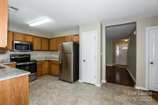 9529 Bradstreet Commons Way, Charlotte, NC 28215 - Photo 7